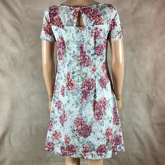 ROBBIE BEE Floral Lace Short Sleeve Asymmetrical Dress NEW Petite Medium - Picture 2 of 8